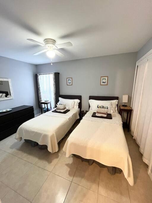 Debbie'S 3-Bedroom Apartment In A Duplex Cape Coral Eksteriør billede